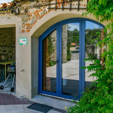 Holiday home Pyrenees Mon *