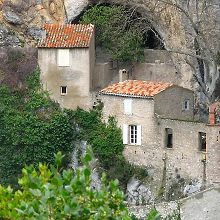 Pyrenees Mon